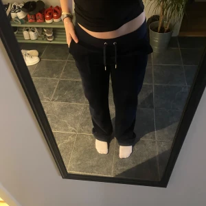 Juicy byxor - I storlek xs har inte andvänt dom mycket, tvättat dom en gång. Bra passform 