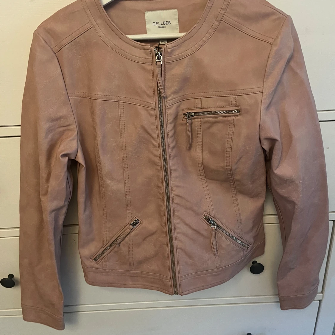 Rosa jacka från Cellbes