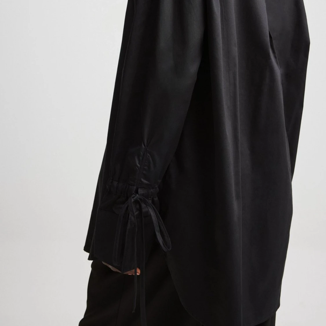 Svart långärmad skjorta från Mads Nørgaard - 90