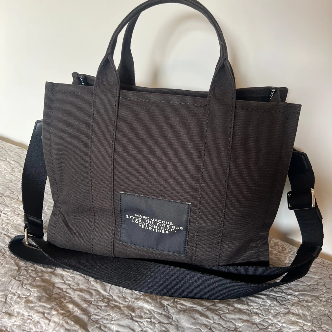 Marc Jacobs - Handväska - The Mini Tote - 90