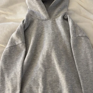 Zara hoodie - Fin hoodie som inte används längre💗💗😊😇🥥
