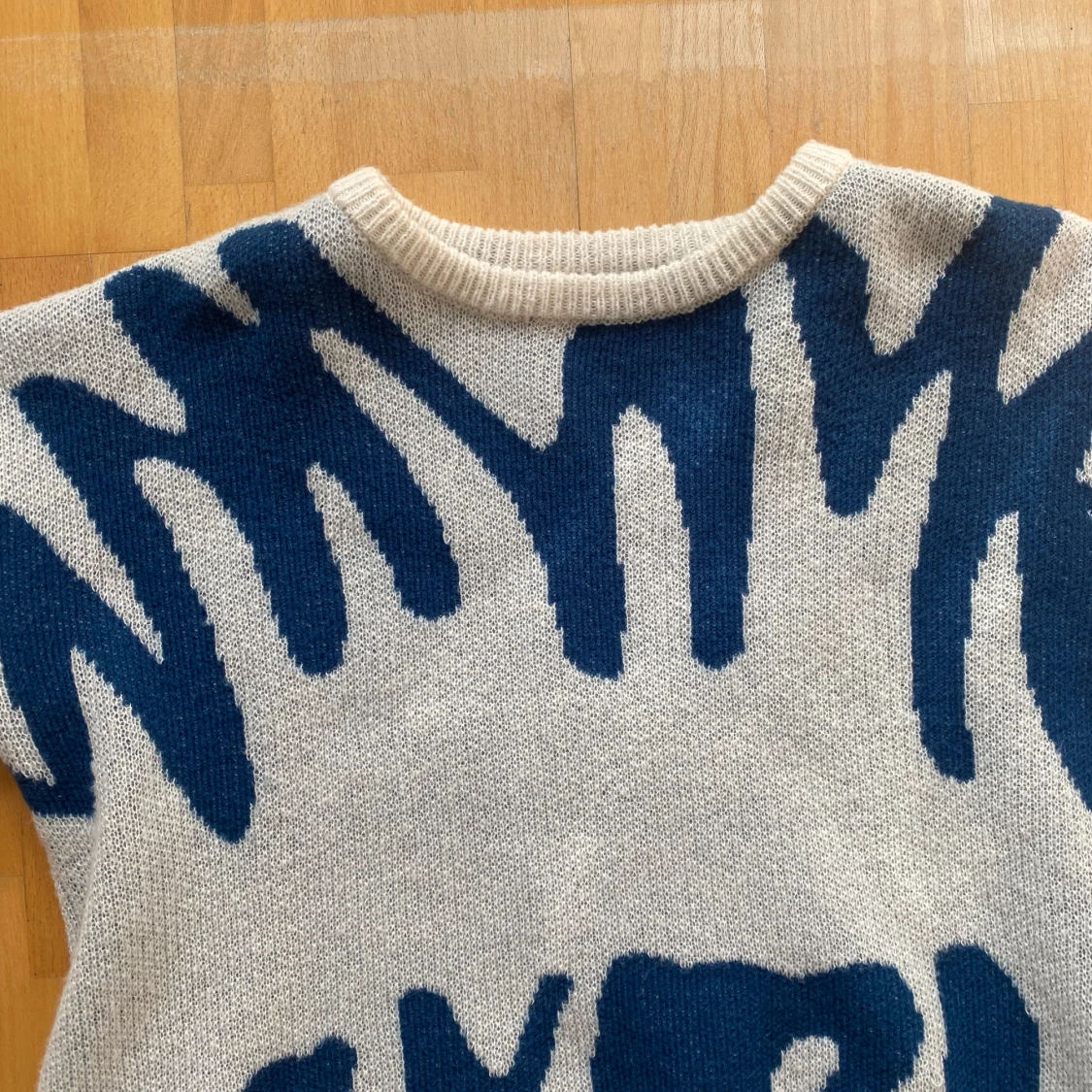Stickad tröja  - 90