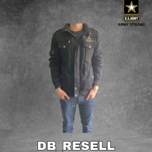 U.S army field jacka - Tja vi säljer då en riktigt skön vinterjacka som även passar bra till hösten. Bra skick 8/10 riktigt bra pass form. Kontakta 📩 oss via dm vid intresse och kom med prisförslag! 