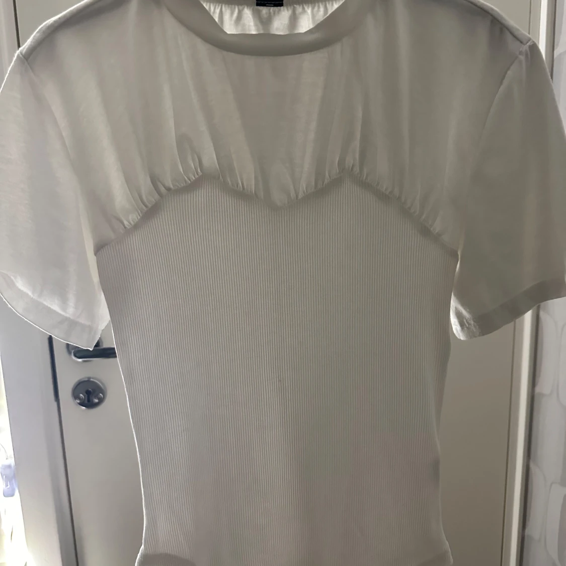 Vit ribbad topp - 90