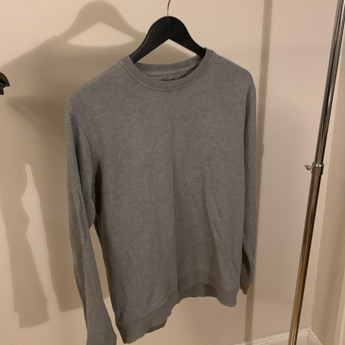 Grå tröja från Resteröds