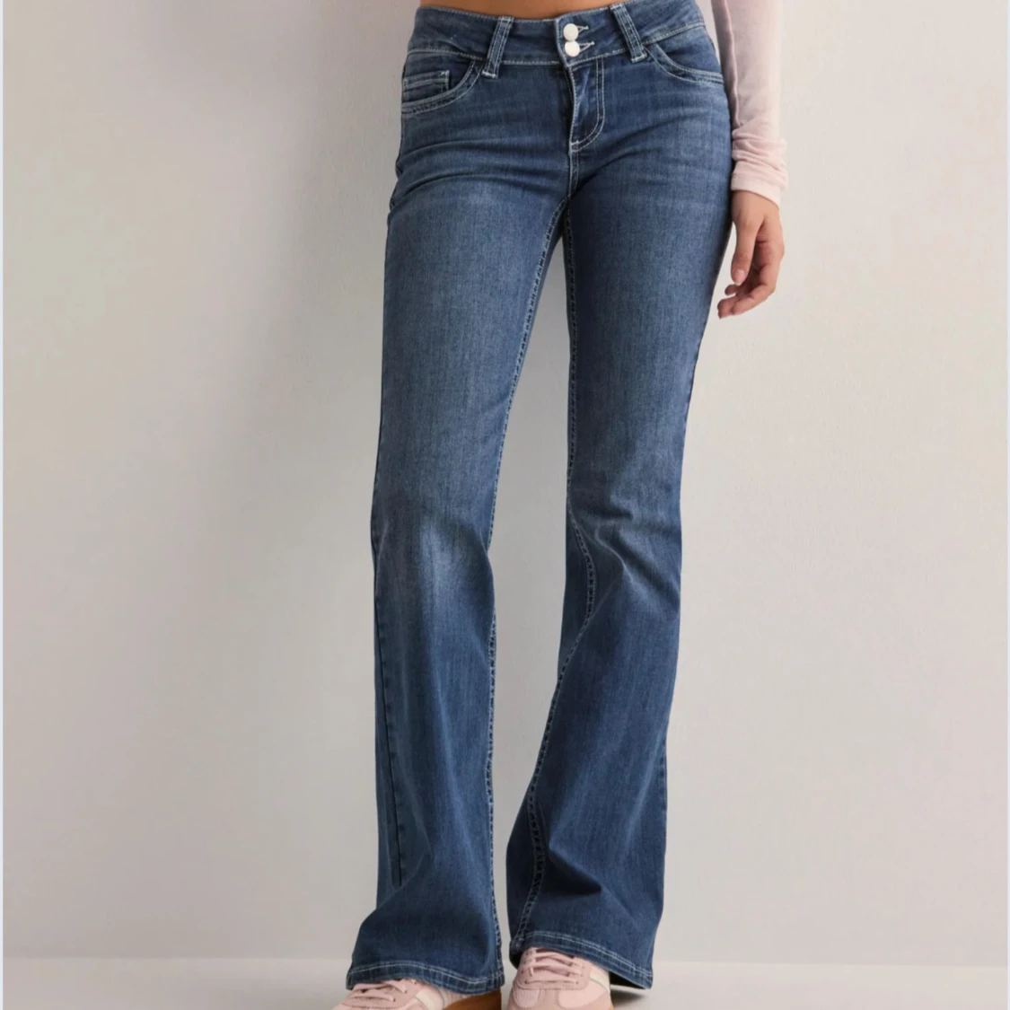 Blå bootcut jeans - 90