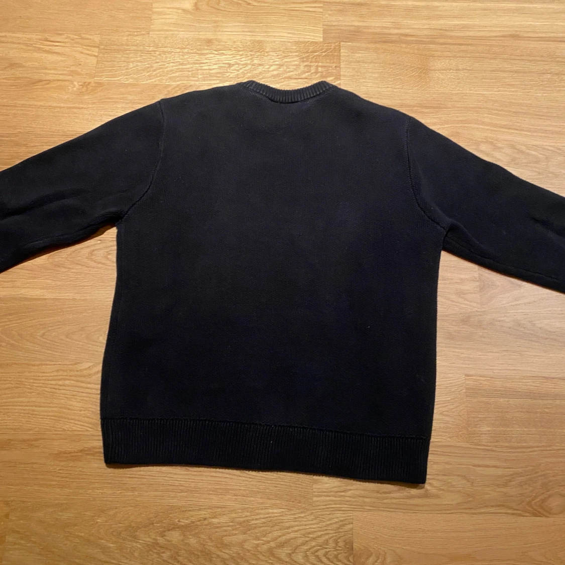 Svart tröja från Weekday - 90