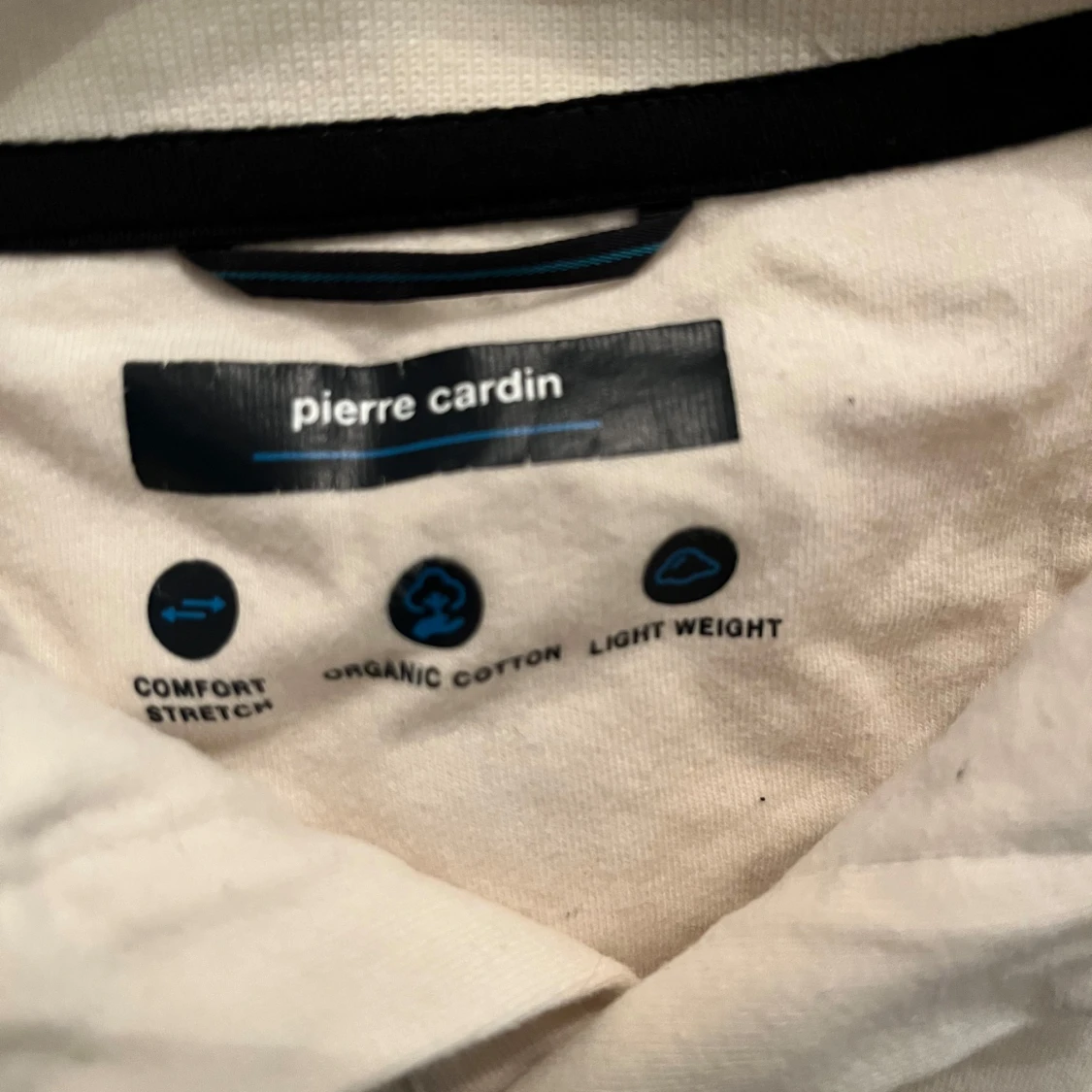 Beige pikétröja från Pierre Cardin - 91