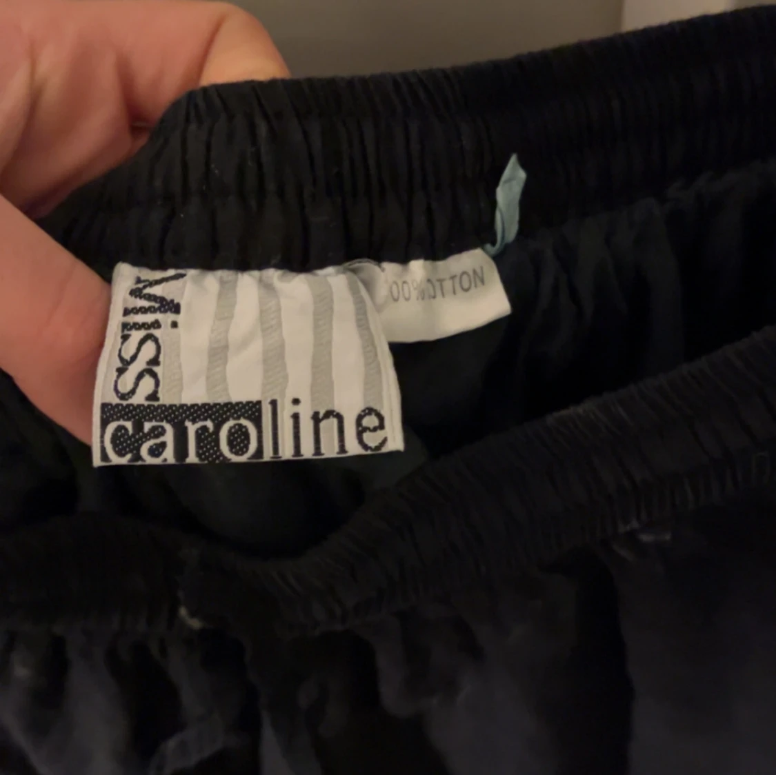 Svart långkjol från Miss Caroline - 90