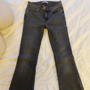 Hunkydory jeans - Midwaist flare. Motsvarar en xs🩷 Köpta för 2000kr!