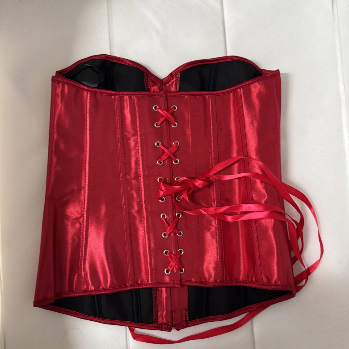 Röd korsett  - 91