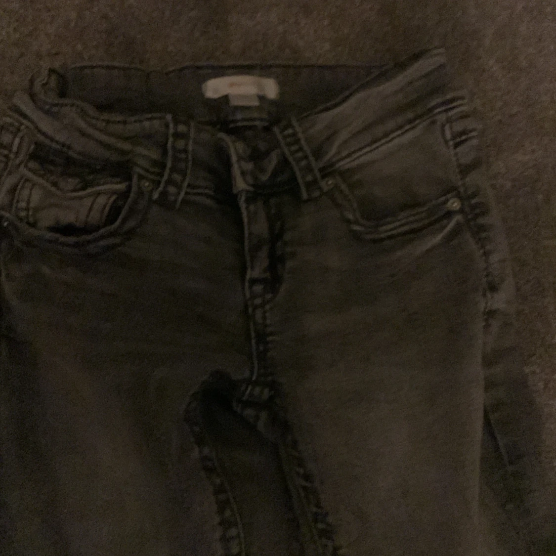 Gråa jeans - 93