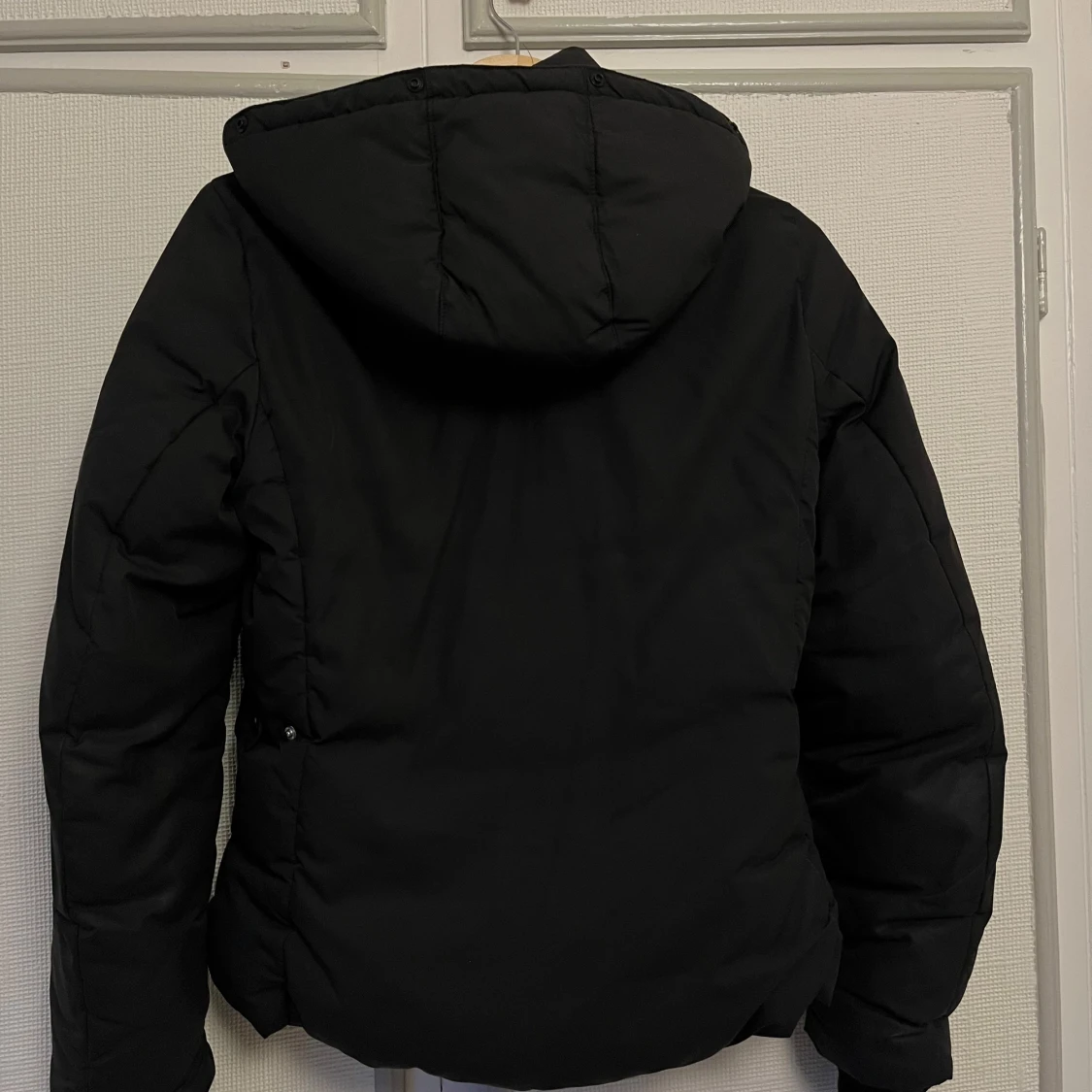 Svart vinterjacka  - 90