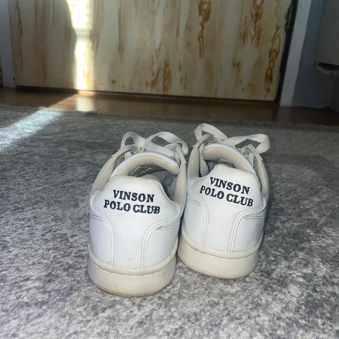 Vita sneakers från Vinson Polo Club - 2