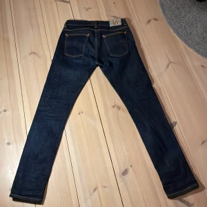 Nudie Jeans - Säljer ett par riktigt feta Nudie Jeans i storlek W30 L32. 10/10 skick, väldigt sköna och inga defekter. Pris kan diskuteras. 