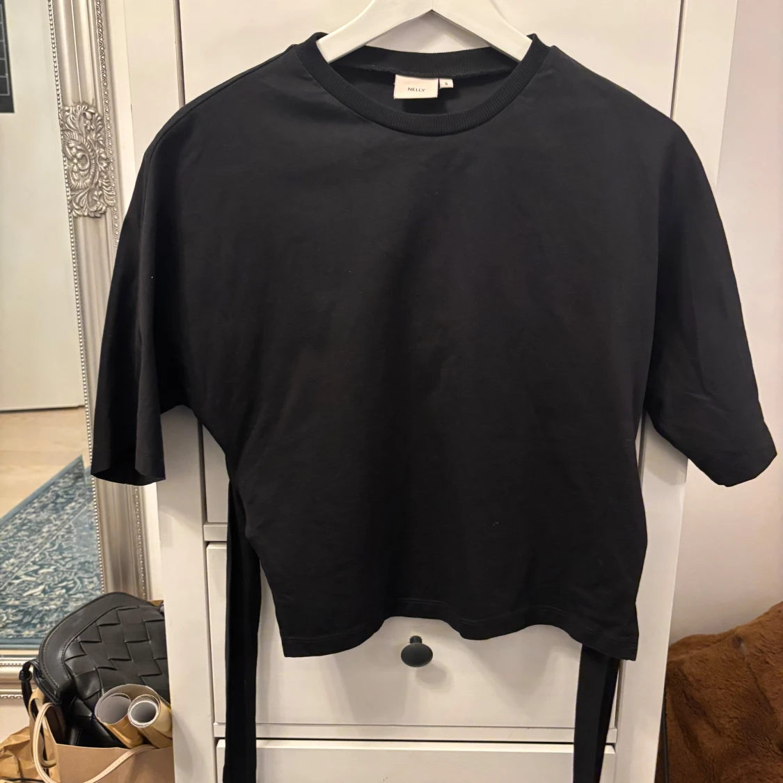 Svart knytbar topp från Nelly - 2