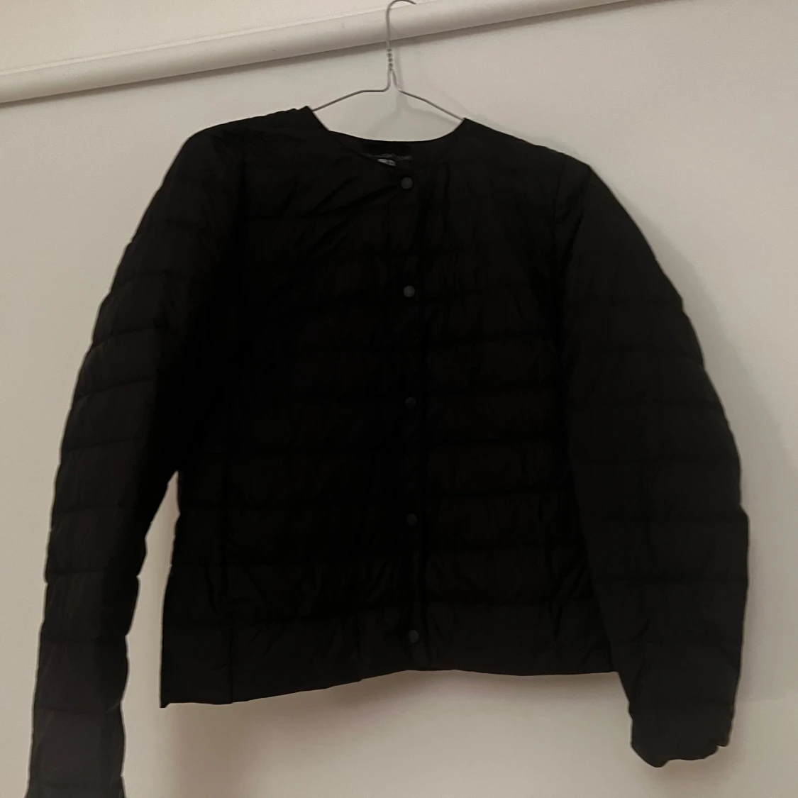 Svart pufferjacka - 92