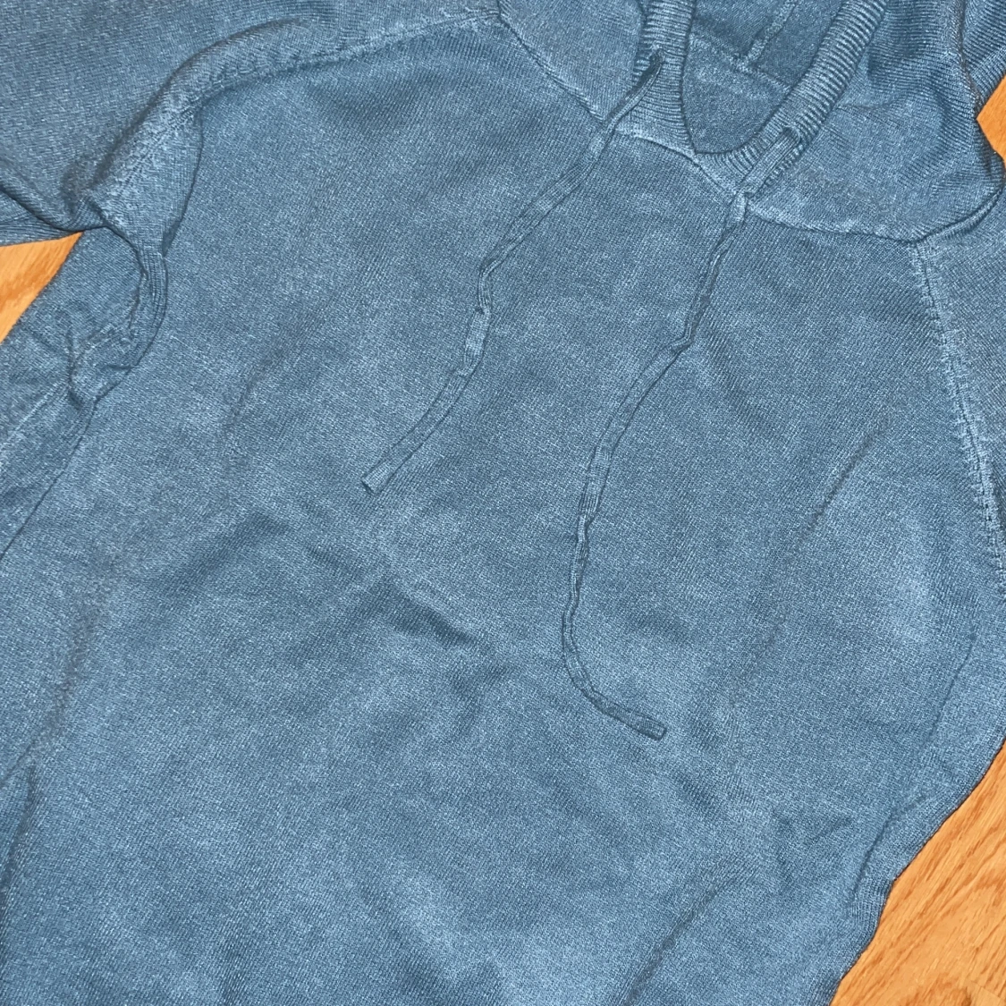 Blå hoodie i merinoull - 91