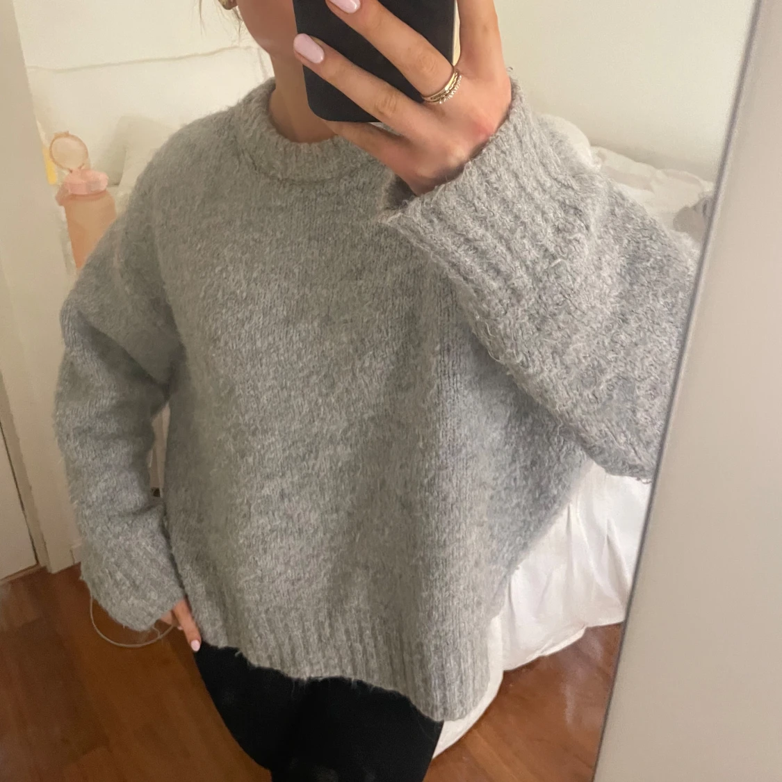 Grå stickad tröja - 92