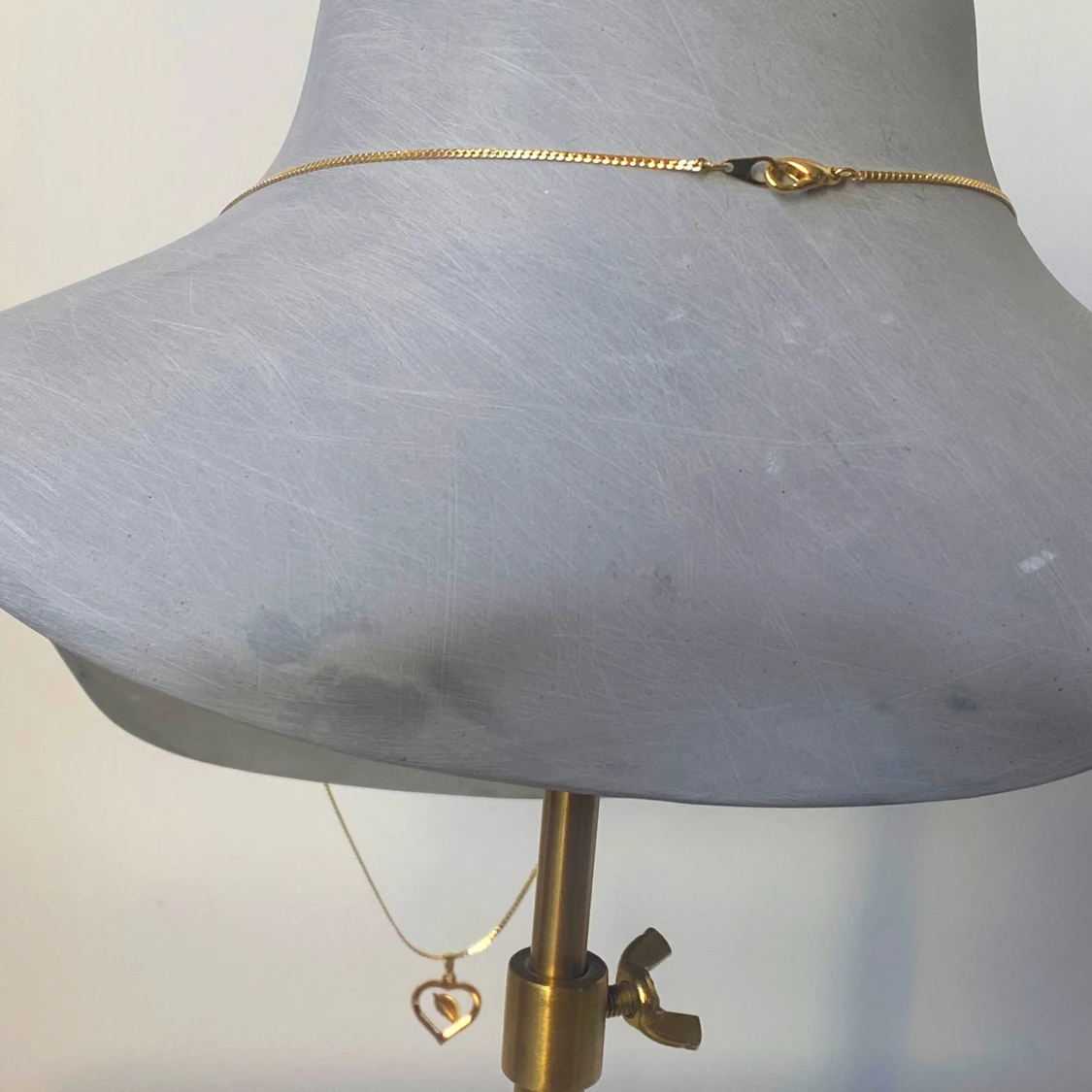 Guldhalsband med hjärthänge - 92