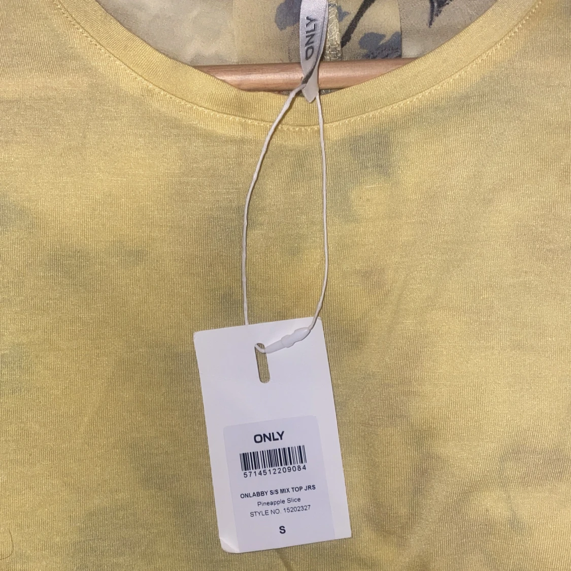 Gul blommig topp från ONLY - 1