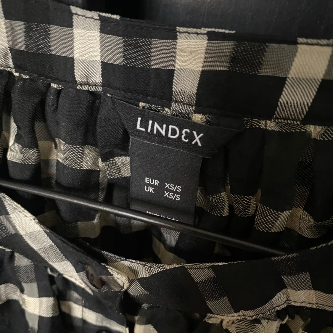 Blus med puffärmar stl S/M - 90