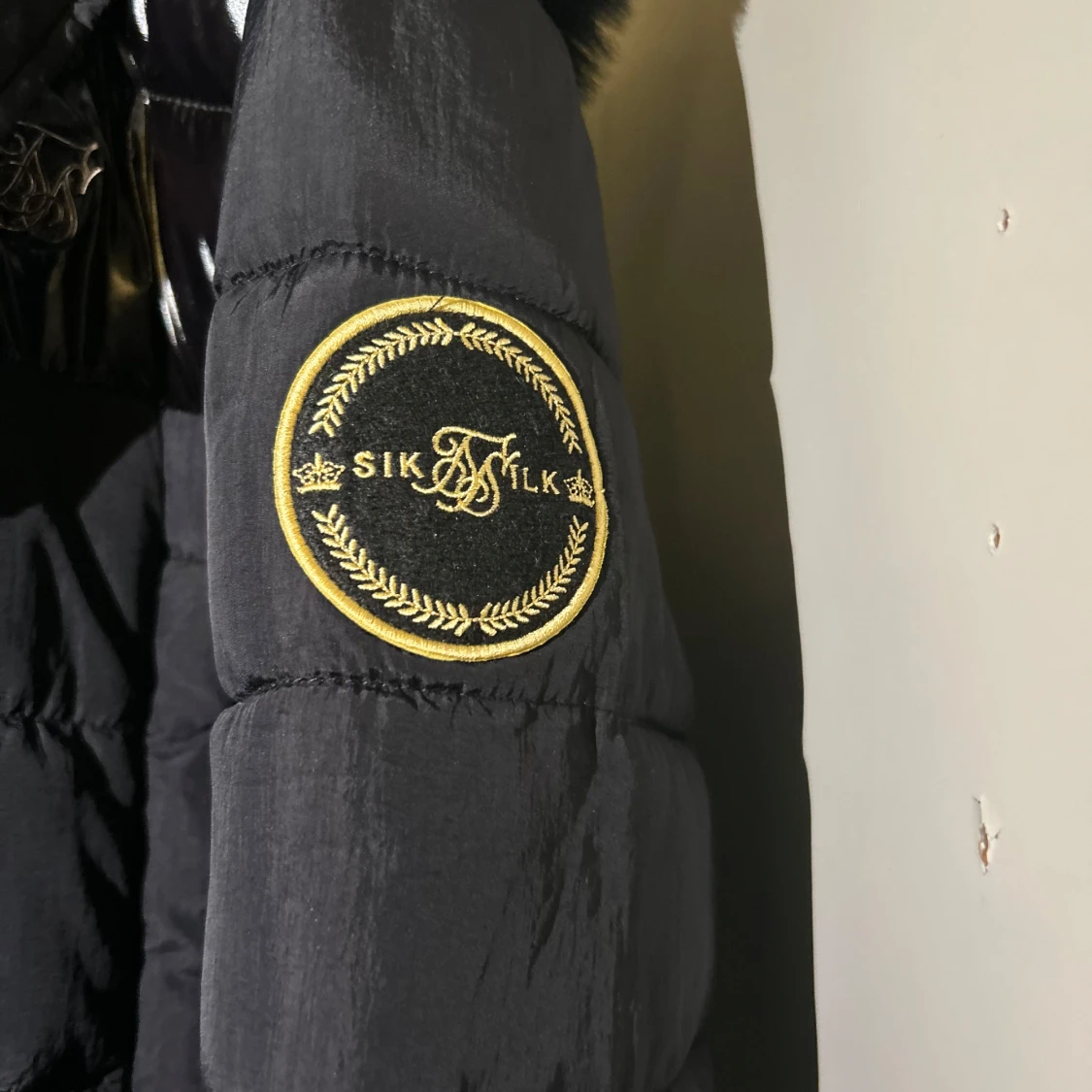 Svart pufferjacka från SikSilk - 92