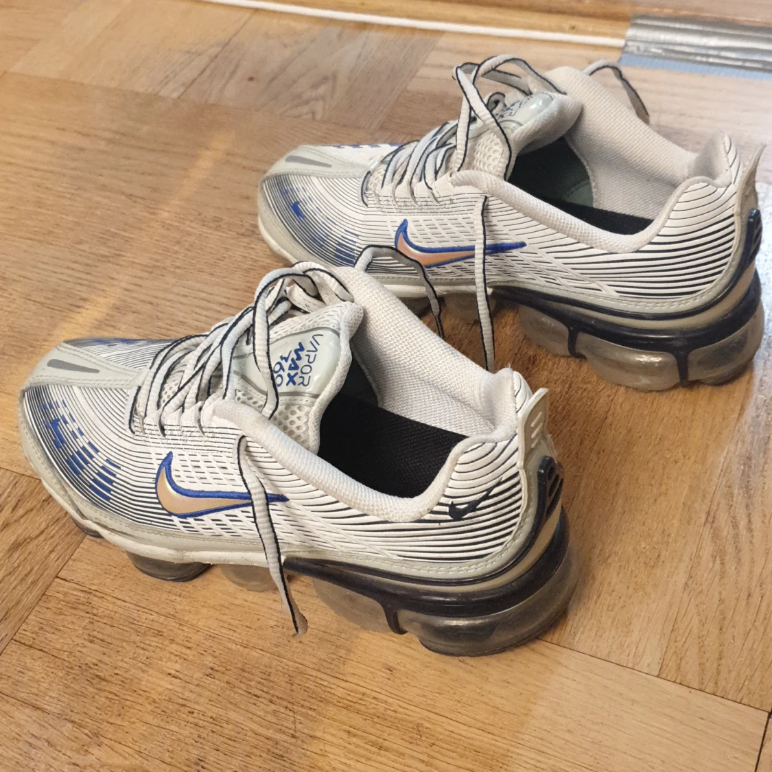 Nike Air Max 360 i vitt och blått