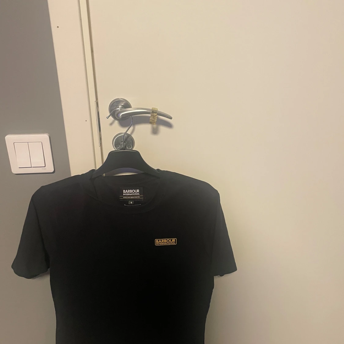 Svart t-shirt från Barbour International