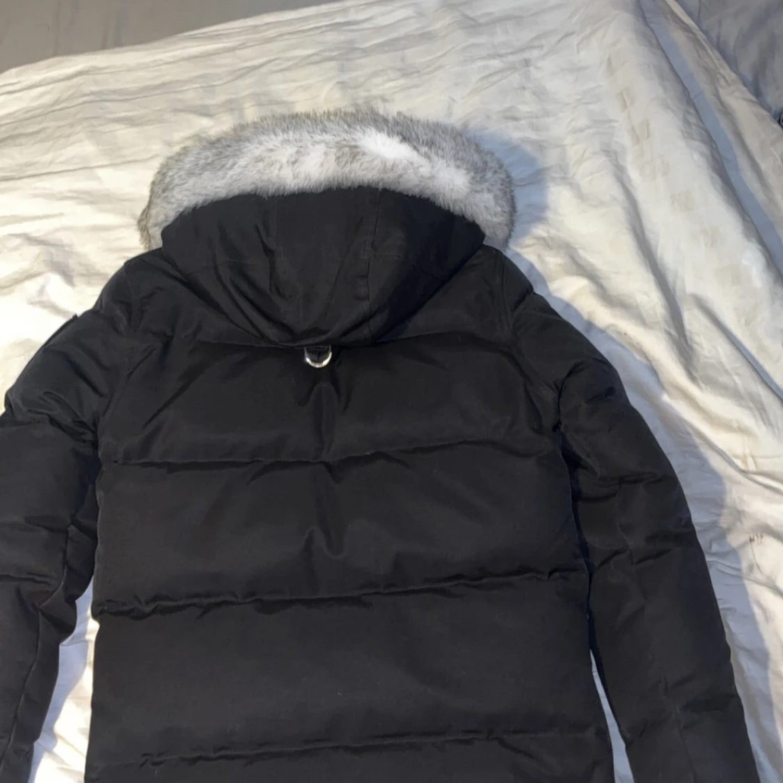 Svart dunjacka från Moose Knuckles - 1