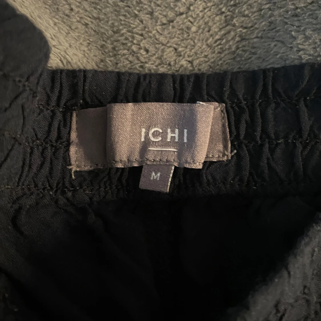 Svarta shorts från ICHI - 2