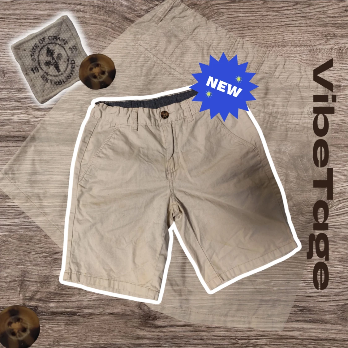 Beige shorts med knapp