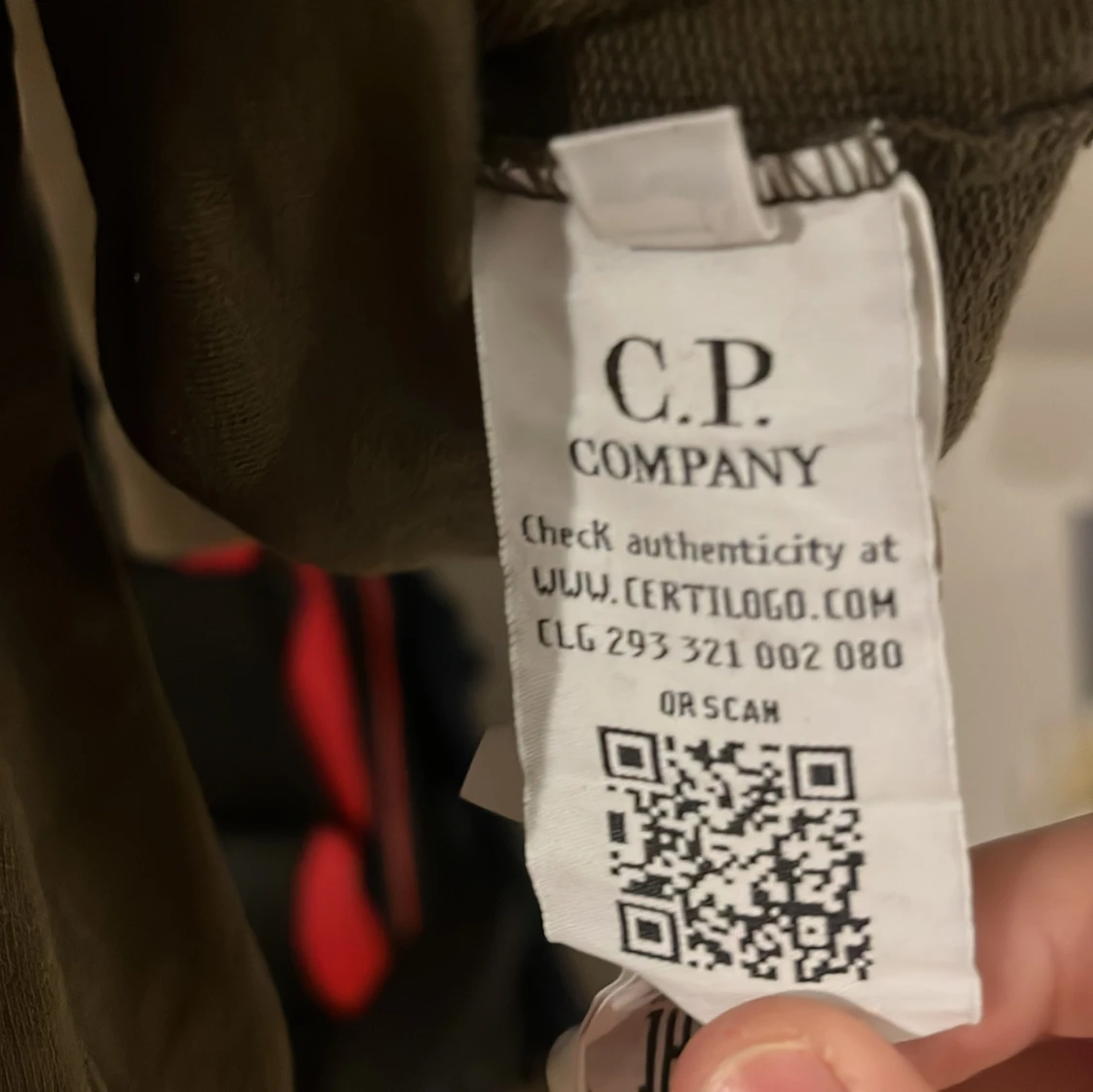 Olivgrön hoodie från C.P. Company - 2