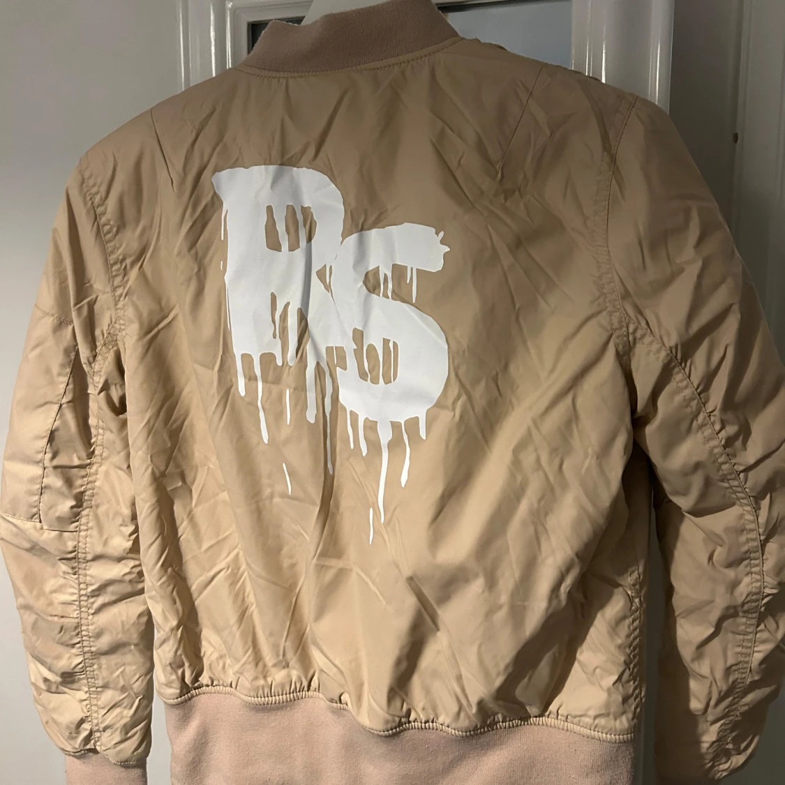 Beige Rebecca Stella bomberjacka  - 1