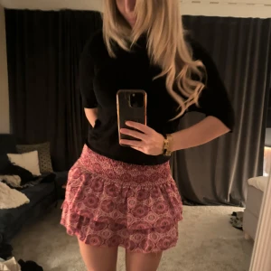 Rosa kjol - Rosa meet me ther kjol passar xs-m