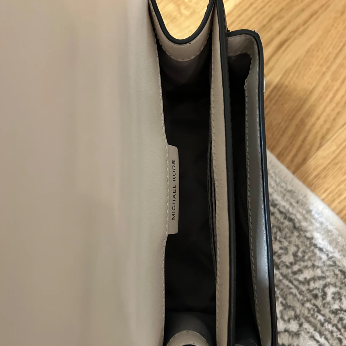 Michael kors väska  - 91