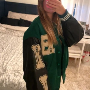 Bomber jacka  - Jätte cool och bekväm 