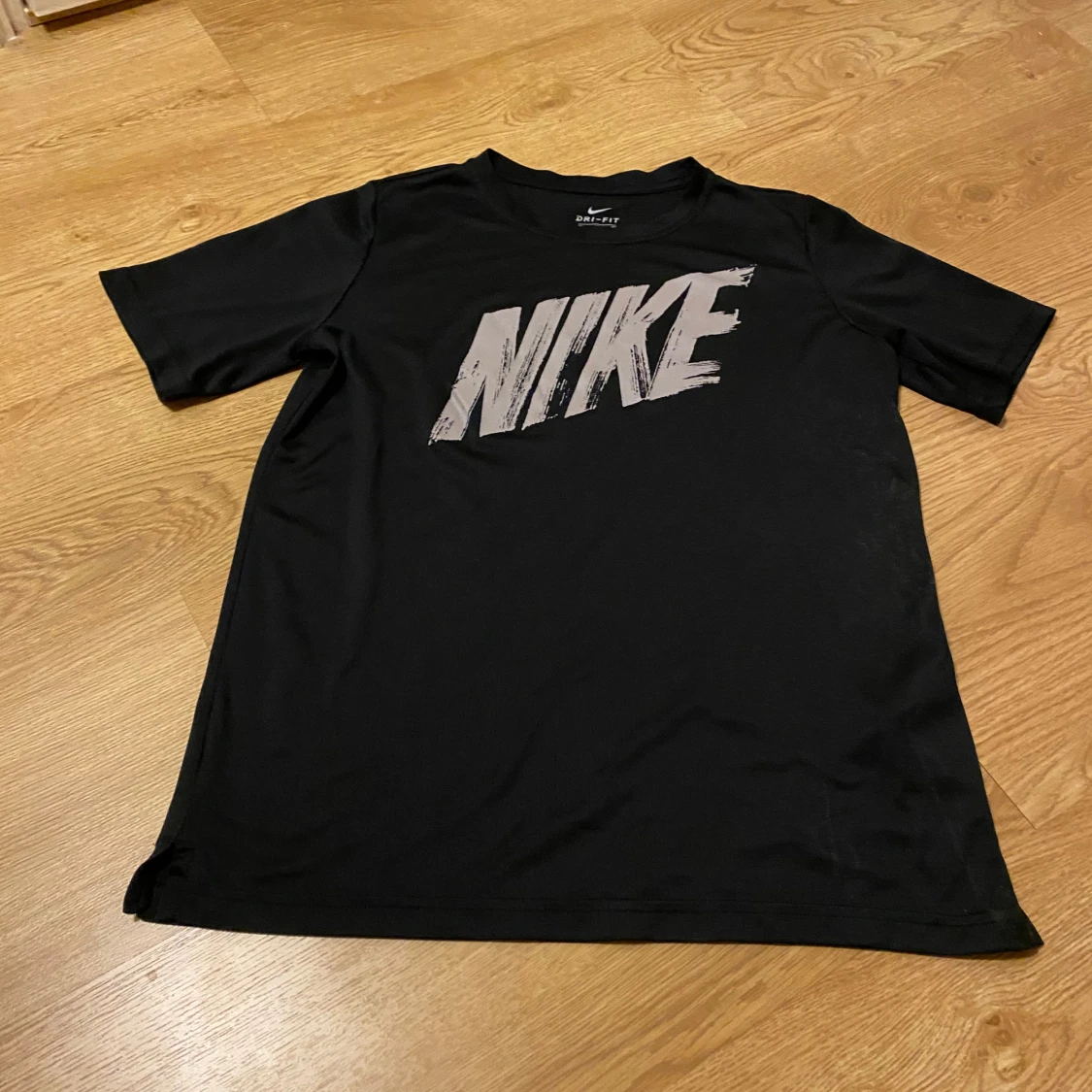 Svart t-shirt från Nike