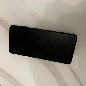 Samsung galaxy s21 ultra  - Samsung Galaxy s21 ultra 128 GB. Har ingen spricka eller repor. Funkar så som den ska och laggar inte när man använder mobilen.  Priset kan sänkas vid snabb affär.