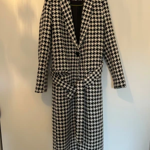 Dam kappa  - Väldigt sparsamt använd inga fläckar eller skador. I nyskick 