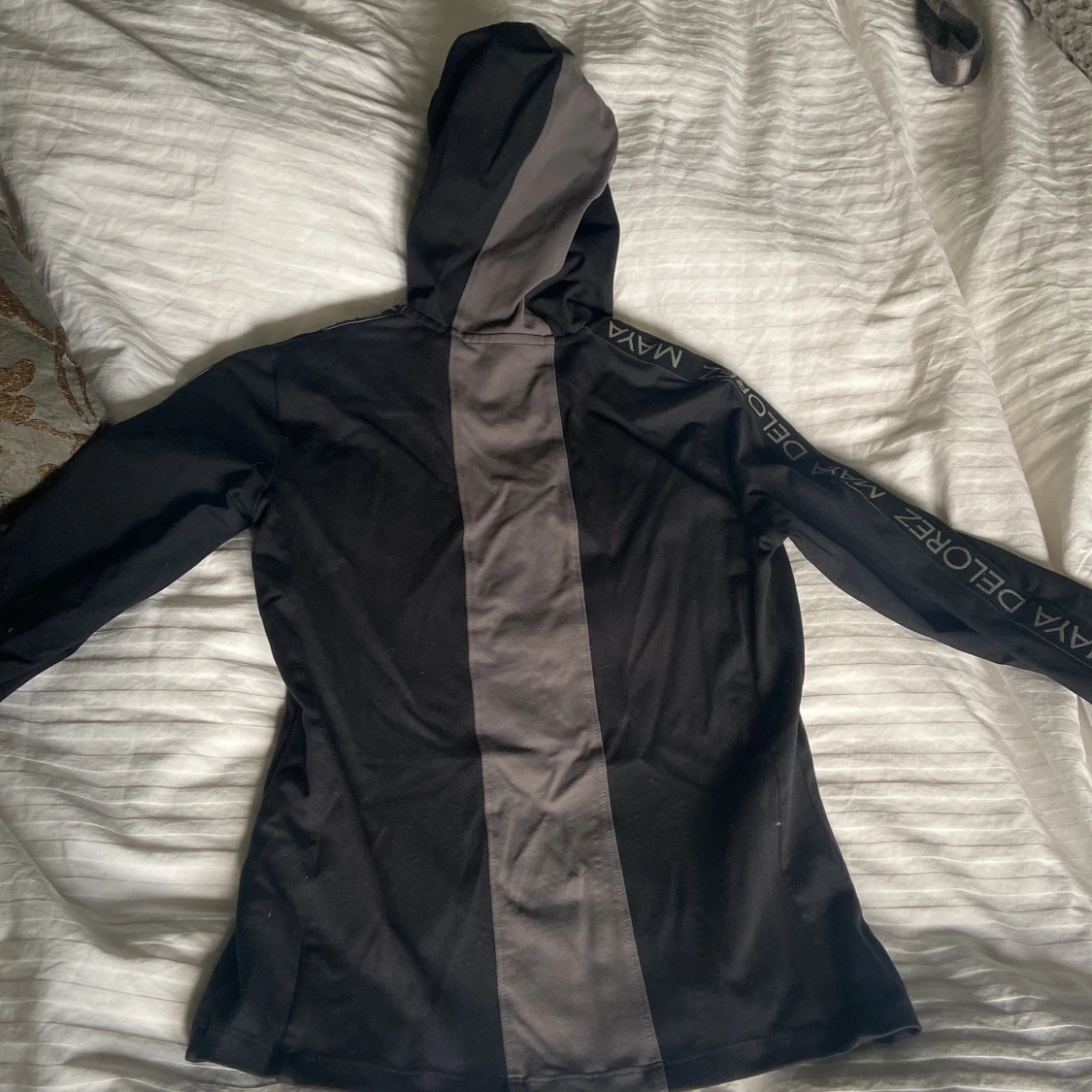  Melanie sport hoodie, Maya Delorez - 90