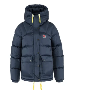 Fjällräven jacka  - Säljer min fjällräven jacka! Köpte i vintras på naturkompaniet för 7000kr men den är väldigt sparsamt använd. ❤️skriv om ni är intresserade. 