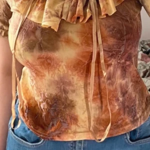 Vintage tshirt xs - Säljer pg den inte kommer till användning längre! Den är runt strl Xs men skulle även funka S och under🤍