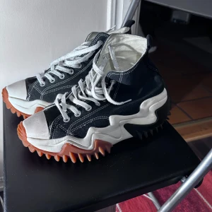 Converse chuncky - Used as new 