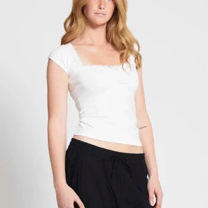 vit topp - nästan aldrig använd, i bra skick 