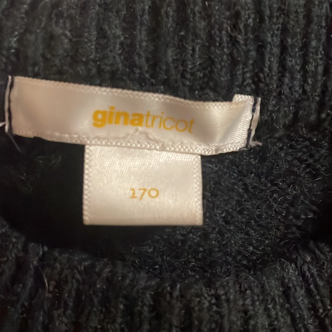 Svart tröja från Gina Tricot - 2