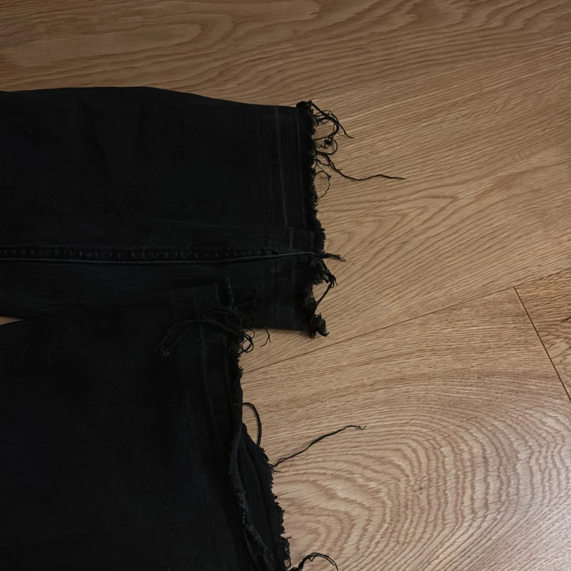 Svarta bootcut jeans  - 4