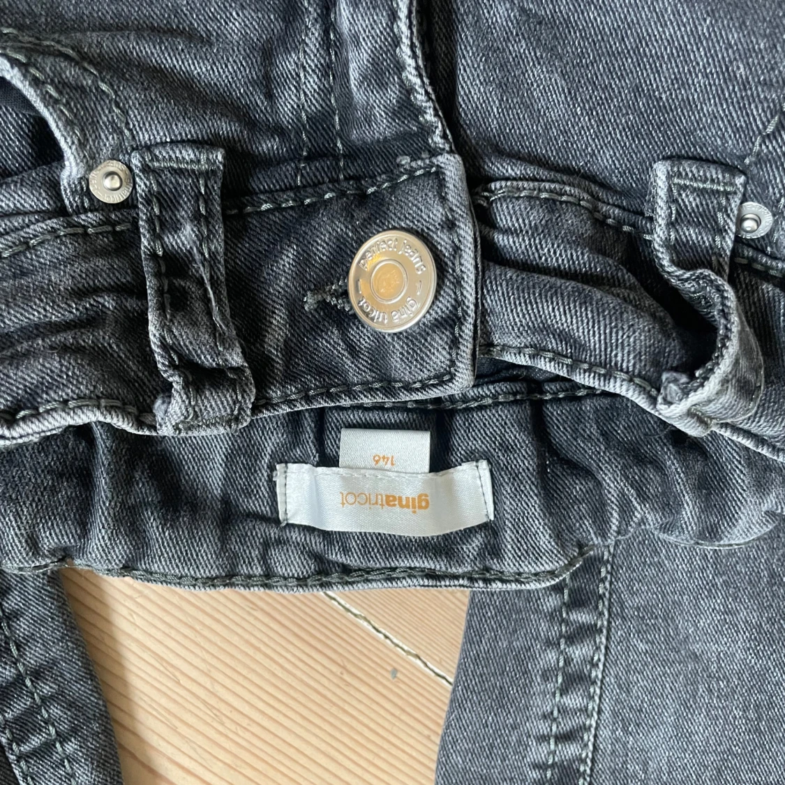 Grå jeansbyxor från Gmarcool - 2