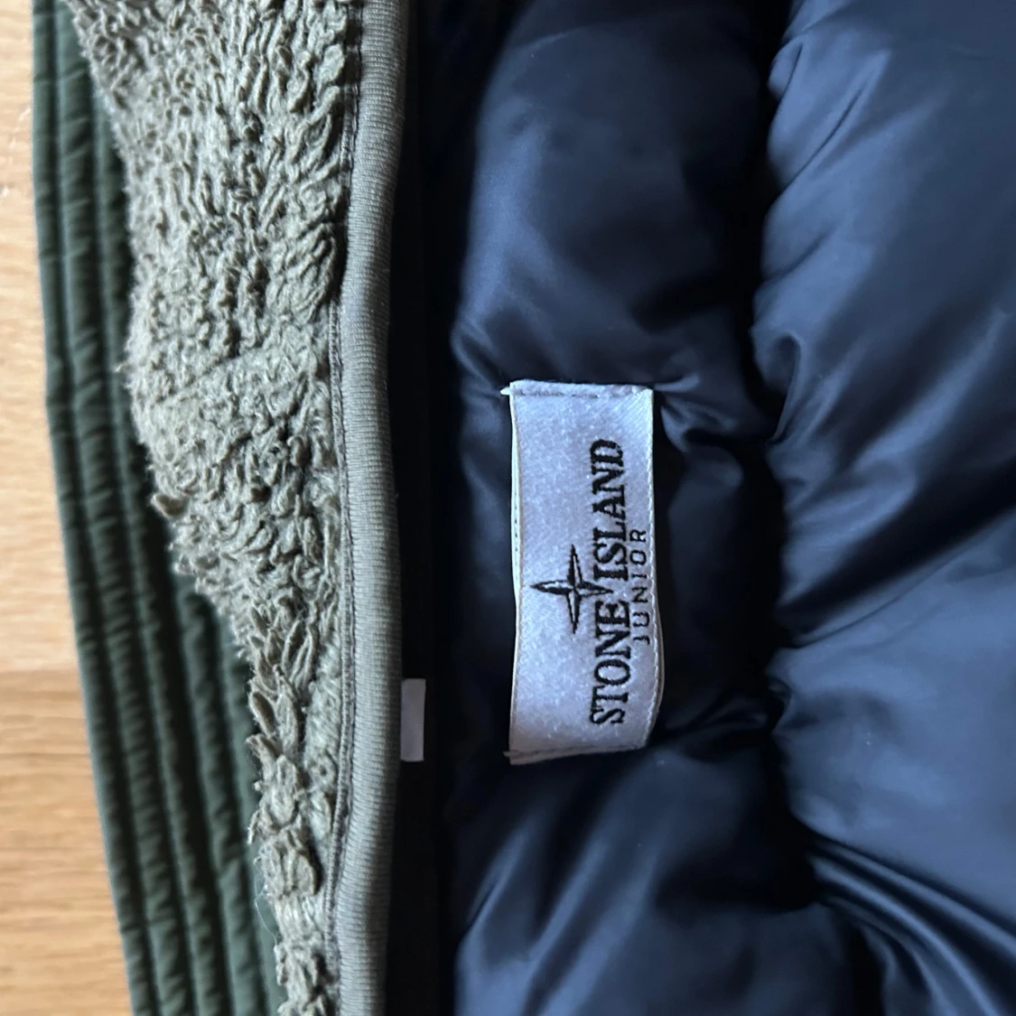 Grön vinterjacka från Stone Island - 2