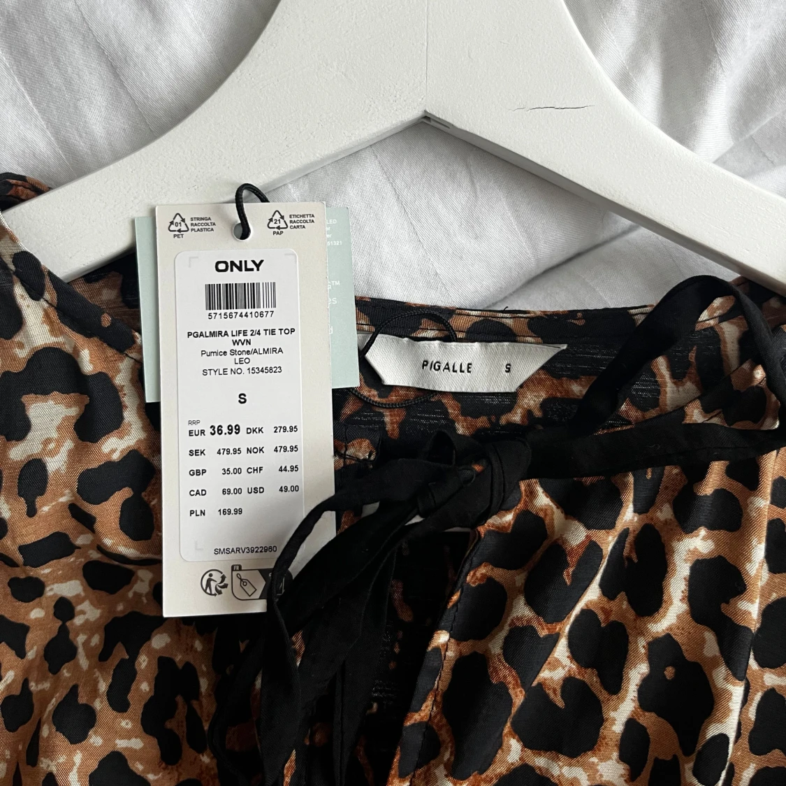 Leopardmönstrad blus från ONLY - 1